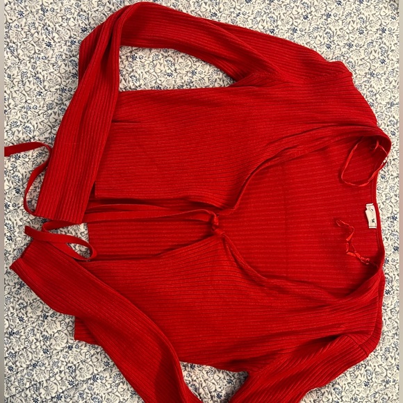 blue and red front tie long sleeve tops - Picture 3 of 3